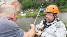 Divácký den Adrenalin Challenge přilákal odvážlivce. Přelaňovali kaňon Labe