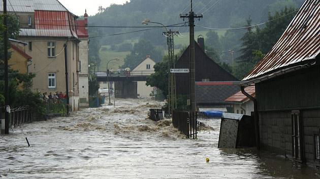 Sobotní velká voda zasáhla i Benešov nad Ploučnicí