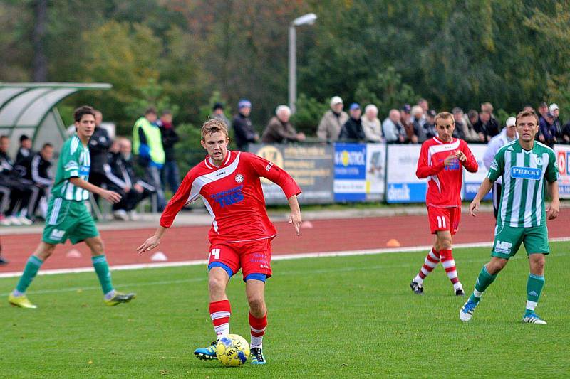 REMÍZOVÝ BOD si na své konto připsal FK Varnsdorf (v červeném), který doma plichtil s Bohemians Praha.