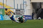 CENNÝ SKALP. Varnsdorf (tmavé dresy) porazil ligové Teplice 1:0.