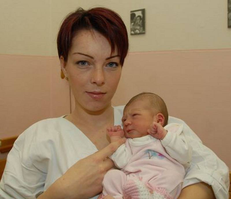 Magdaleně Šubrtové z Varnsdorfu se v rumbursdké porodnici 12. listopadu v 0.25 narodila dcera Mariana Vernová. Vážila 2,78 kg a měřila 47 cm.  