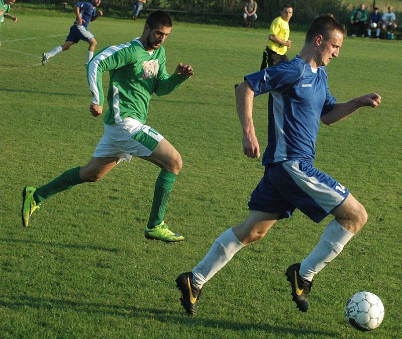 BOLETICE NAD LABEM (v modrém) doma porazily Dolní Poustevnu 4:1.