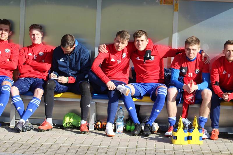 REMÍZA. Varnsdorf (v modrém) hrál s Vítkovicemi 0:0.