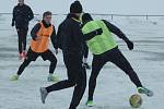 PRVNÍ TRÉNINK v rámci zimní přípravy mají za sebou fotbalisté FK Varnsdorf.