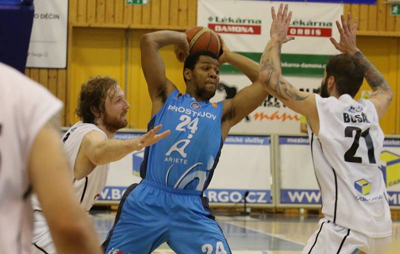 BASKETBALOVÁ NIRVÁNA! Děčínští Válečníci v pátém semifinále porazili Prostějov, v sérii zvítězili 3:2 a ve finále je čeká Nymburk!