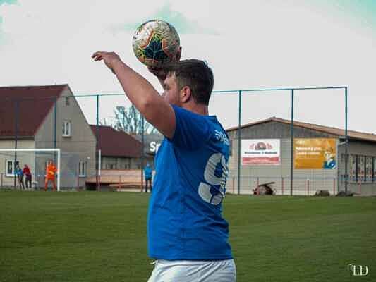 I.A třída, derby: Šluknov - Rumburk. V posledním kole oba celky vyhrály.