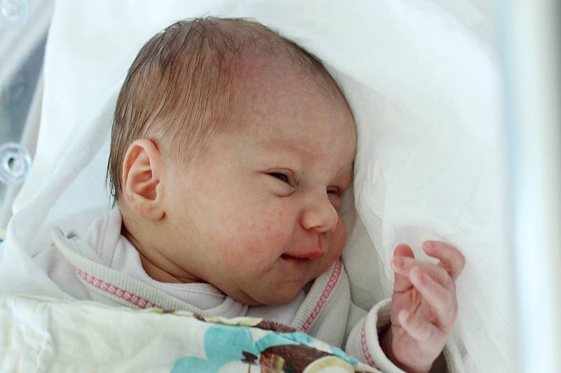 Karolína Samková se narodila ve středu 11. května ve 3:18 rodičům Karolíně Samkové a Janu Chupaňovi. Vážila 3,15 kg.
