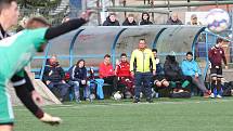 RUMBURK (ve žlutém) prohrál v Neštěmicích 0:2.