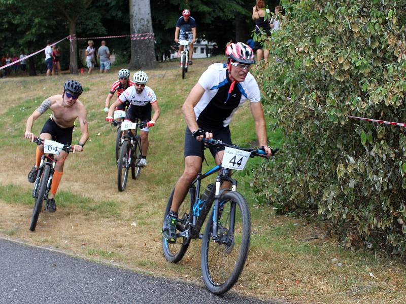 Triatlon Železný knedlík 2018 absolvovalo téměř 120 závodníků.