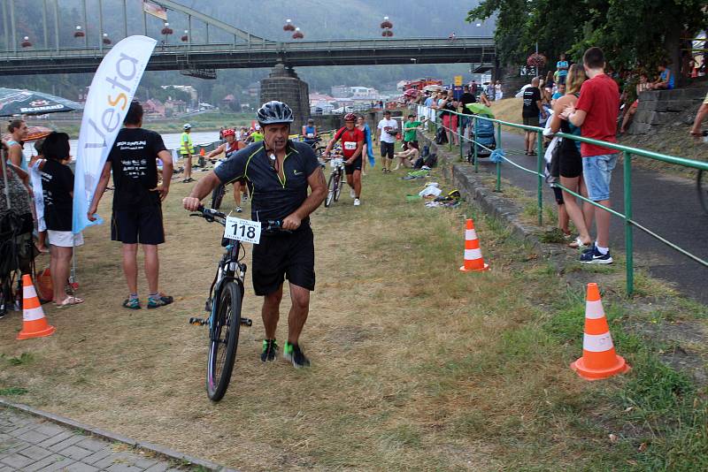 Triatlon Železný knedlík 2018 absolvovalo téměř 120 závodníků.