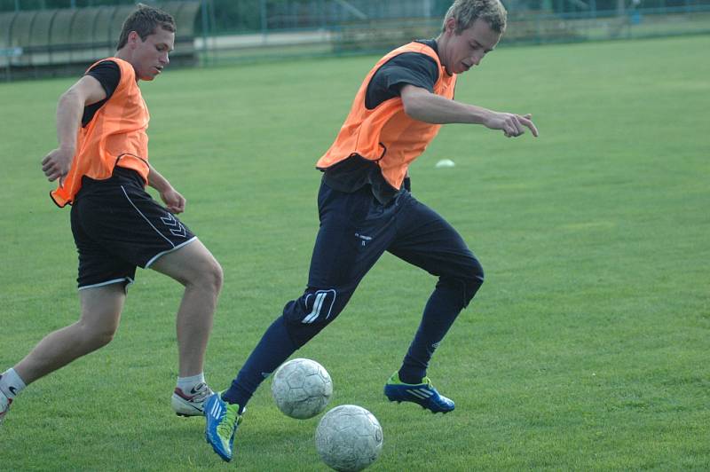 PRVNÍ DÁVKY. FK Junior Děčín zahájil letní přípravu.