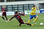 BEZ BODU. Varnsdorf (vínová) prohrál ve Zlíně 0:3.