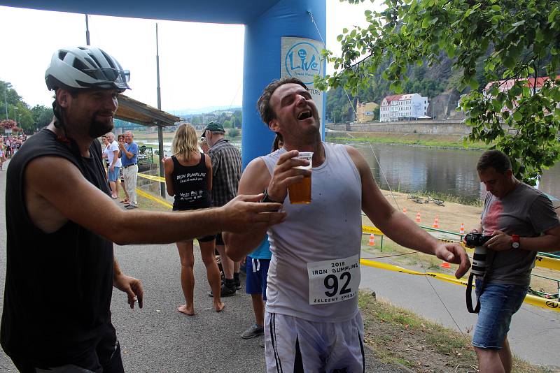 Triatlon Železný knedlík 2018 absolvovalo téměř 120 závodníků.