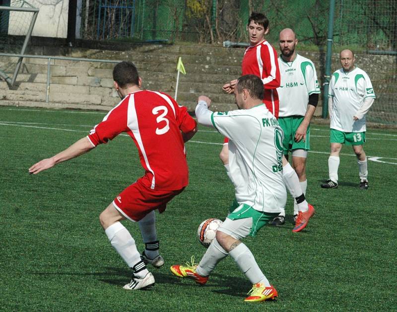 HEŘMANOV (v bílém) porazil Dobkovice 6:1.