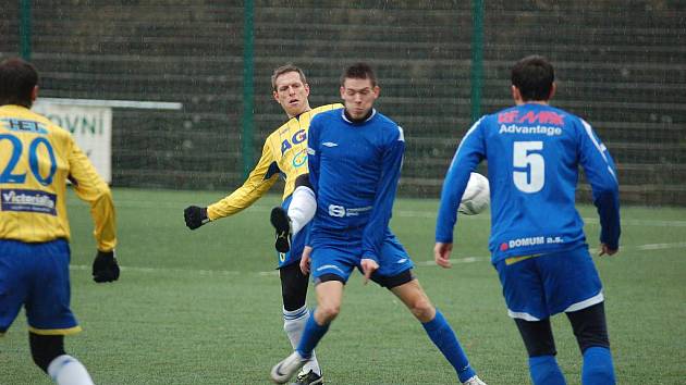 TEPLICE uspěly i ve druhém utkání, v Děčíně porazily 3:2 Roudnici nad Labem.