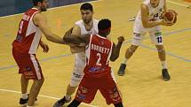 BYLY TO NERVY! Děčínští basketbalisté doma porazili Pardubice 74:73.