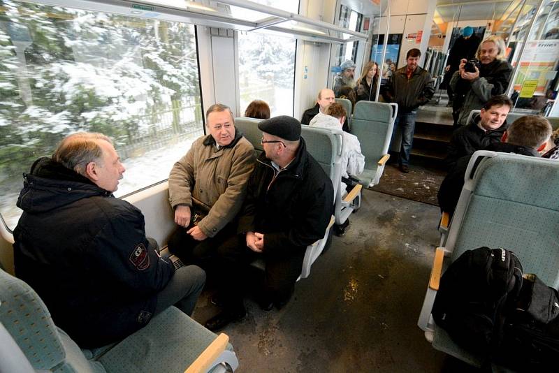 Zastávka byla otevřena v pátek dopoledne. 