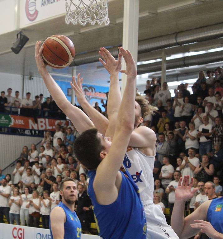 POSTUP! Děčínští Válečníci zvládli sedmé utkání, Opavu porazili 79:62 a slaví postup do semifinále.