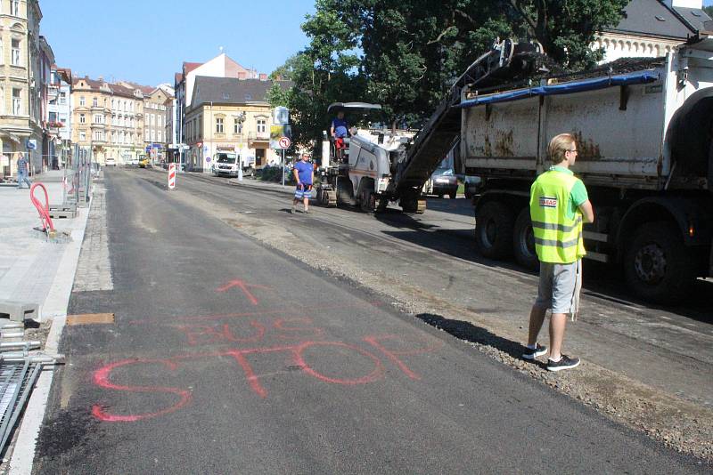 Frézování ulice Prokopa Holého v Děčíně.