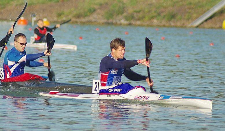 Tomáš Charvát ve svém tradičním sportovním náčiní. 