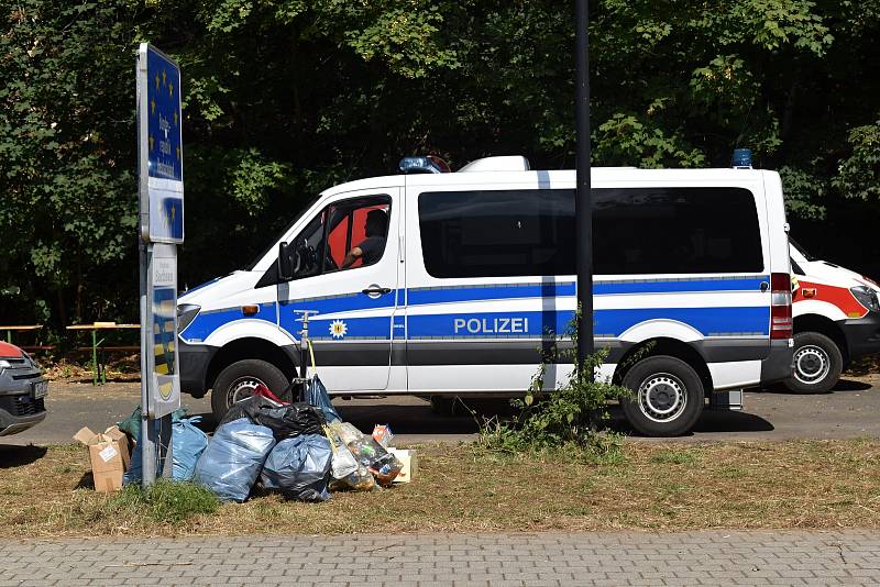 Požár hasí také na německé straně Českosaského Švýcarska.