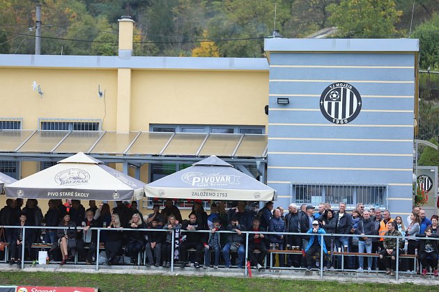 Fotbalový stadion TJ Mojžíř.