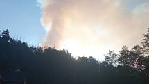 Požár lesa nedaleko Pravčické brány.