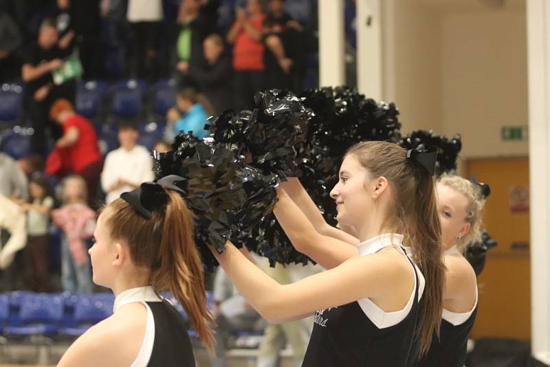 Basketbalisté Děčína slavně porazili Nymburku. Po deseti letech.