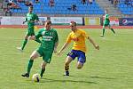 REMÍZA. Fotbalisté Slovanu Varnsdorf (ve žlutém) remizovali se Sokolovem 1:1.