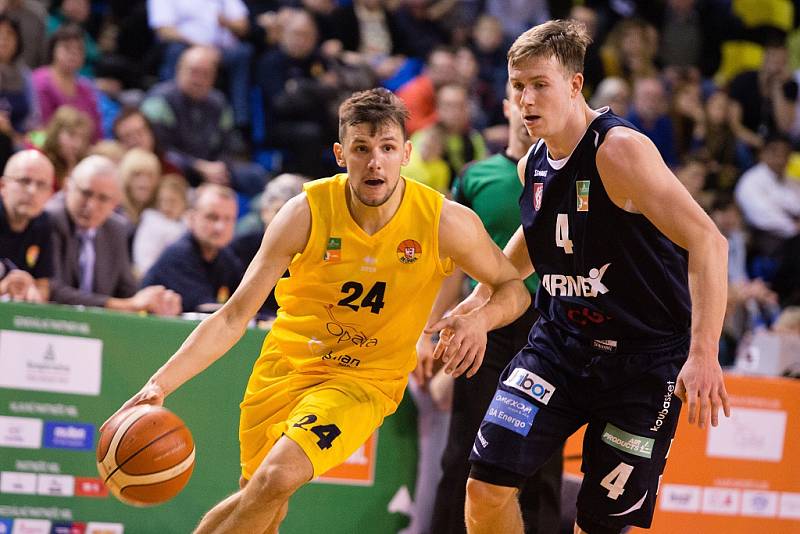 BASKETBALISTÉ DĚČÍNA prohráli v Opavě 81:91.