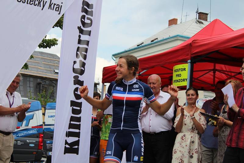 TOUR DE FEMININ 2017 - snímky z poslední etapy a závěrečného ceremoniálu.