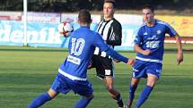 ŠLÁGR. Fotbalový Varnsdorf (v modrém) doma prohrál s Českými Budějovicemi 0:1.