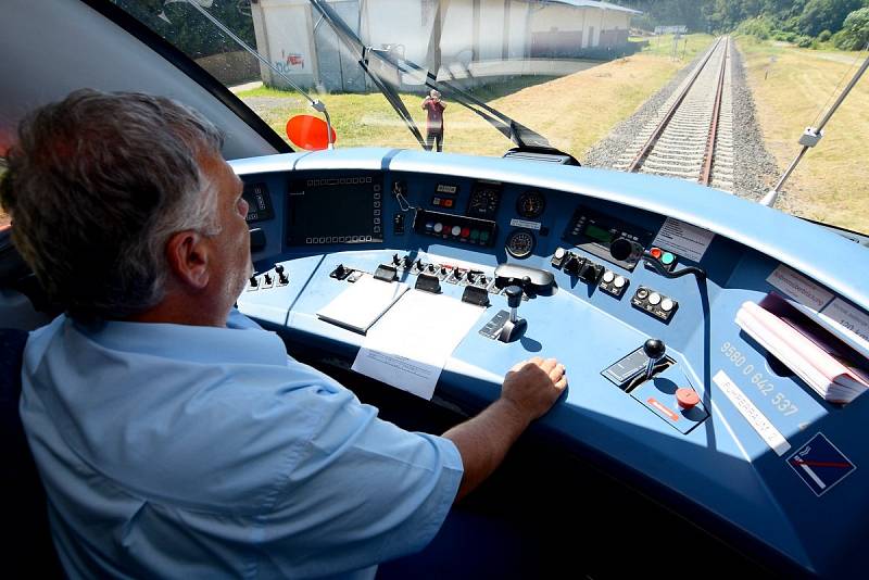 Mezi Dolní Poustevnou a Sebnitz znovu jezdí vlaky.