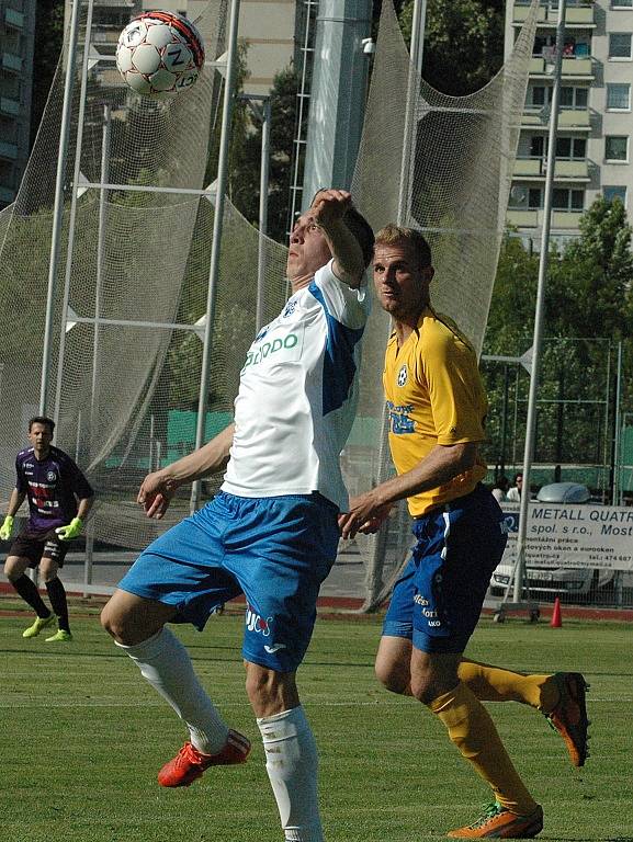 FNL, 30. KOLO. FK Ústí nad Labem (bílé dresy) vs. FK Varnsdorf.