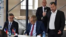 Prezident Miloš Zeman navštívil děčínskou firmu Chemotex