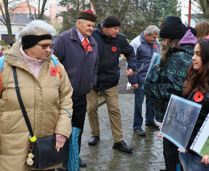 Po celém světě si 11. listopadu připomínají konec první světové války.