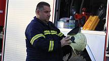 Požár kůlny u domu na Teplické ulici zaměstnal děčínské hasiče. 