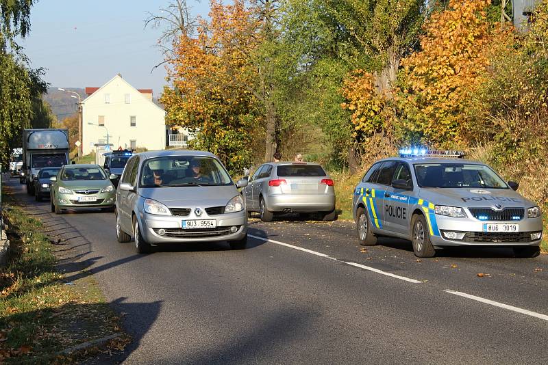 Dopravní nehoda motorky a sanitky v Křešicích.