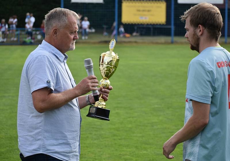 Fotbalisté Vilémova porazili ve finálové odvetě Perštejn 7:0 a získali tak krajský fotbalový pohár.