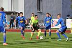 REMÍZA. Fotbalisté Varnsdorfu (v modrém) doma remizovali s Prostějovem 0:0.