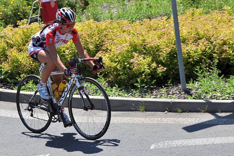 Tour de Feminin začala zběsile, Worracková ukázala všem záda.