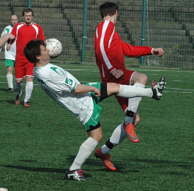 HEŘMANOV (v bílém) porazil Dobkovice 6:1.