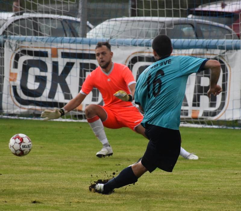 Jílové (modré) dresy doma na podmáčeném terénu porazilo Litoměřicko 1:0.