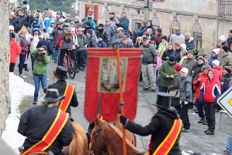 Mikulášovicemi projela velikonoční jízda.