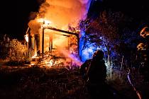 Hasiči likvidovali požár zahradní chatky ve Varnsdorfu.