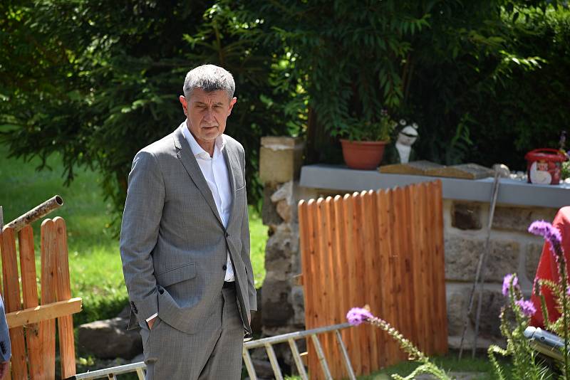 Premiér Andrej Babiš navštívil děčínskou městskou část Bělá.