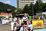 Desítky hráčů se popraly o postup do finále Českého poháru ve streetballu.