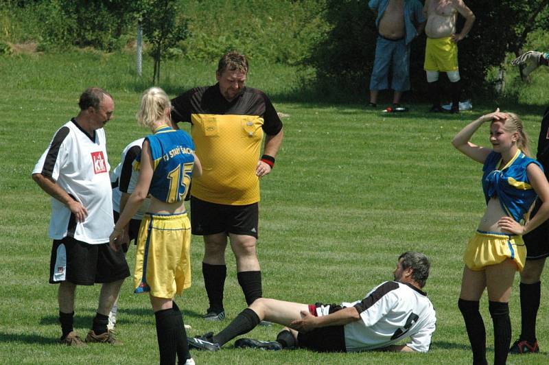 FOTBALISTÉ ze Starého Šachova slavili 50 let od založení klubu.