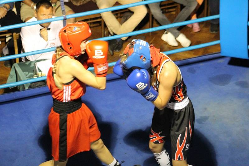 DĚČÍNSKÁ STŘELNICE hostila tři dny MČR v boxu.