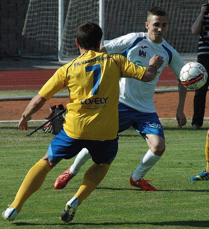 FNL, 30. KOLO. FK Ústí nad Labem (bílé dresy) vs. FK Varnsdorf.